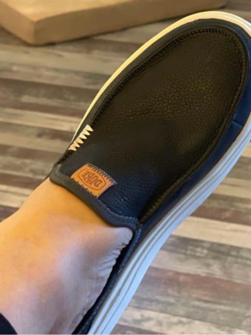 black leather Hey Dude Austin Lift slip-on white platform black size 8 - Picture 9 of 11